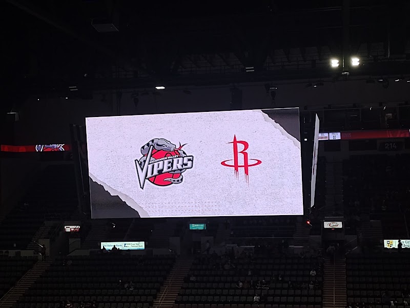 Bert Ogden Arena photo 10