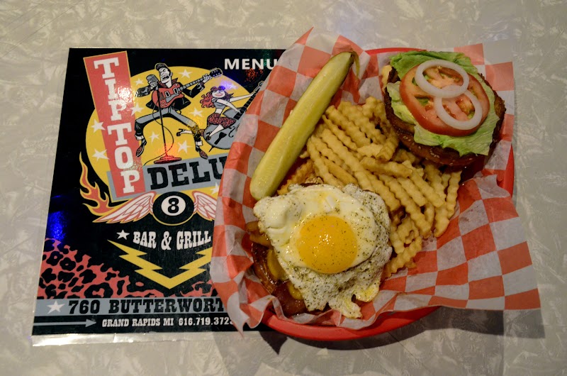 Tip Top Deluxe Bar & Grill photo 7
