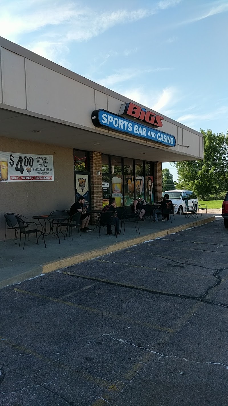 Bigs Sports Bar & Billiards photo 1