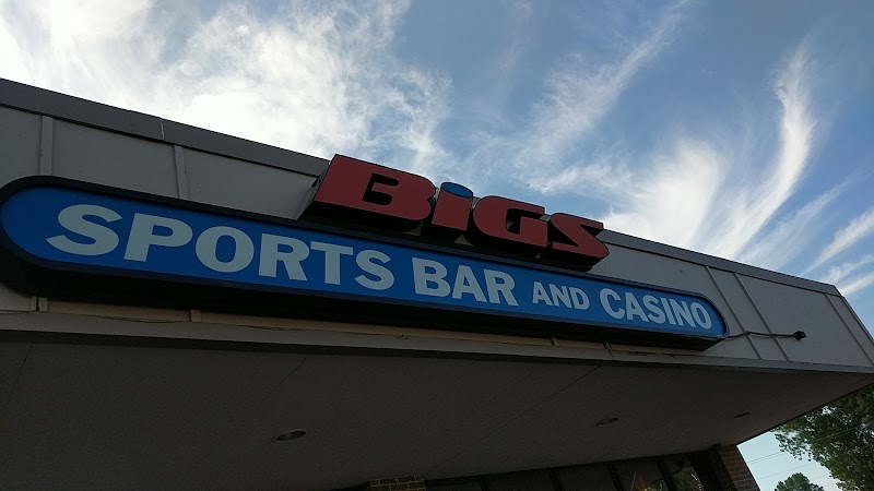 Bigs Sports Bar & Billiards photo 3
