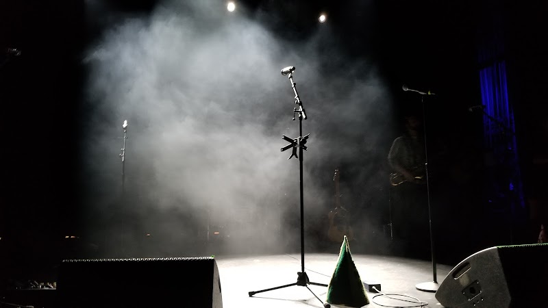 District Music Hall photo 8
