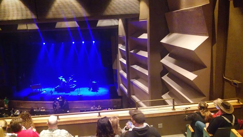 Hering Auditorium photo 5