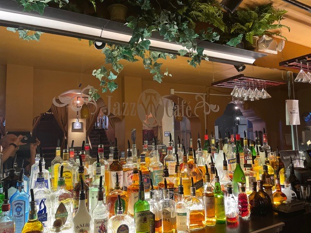 Aretha's Jazz Cafe photo 6