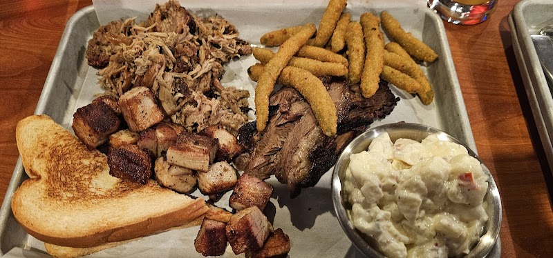 Wildwood Smokehouse & Saloon photo 10