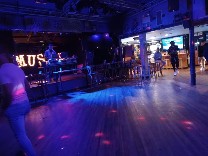 The Muse & Pizza Joint photo 5