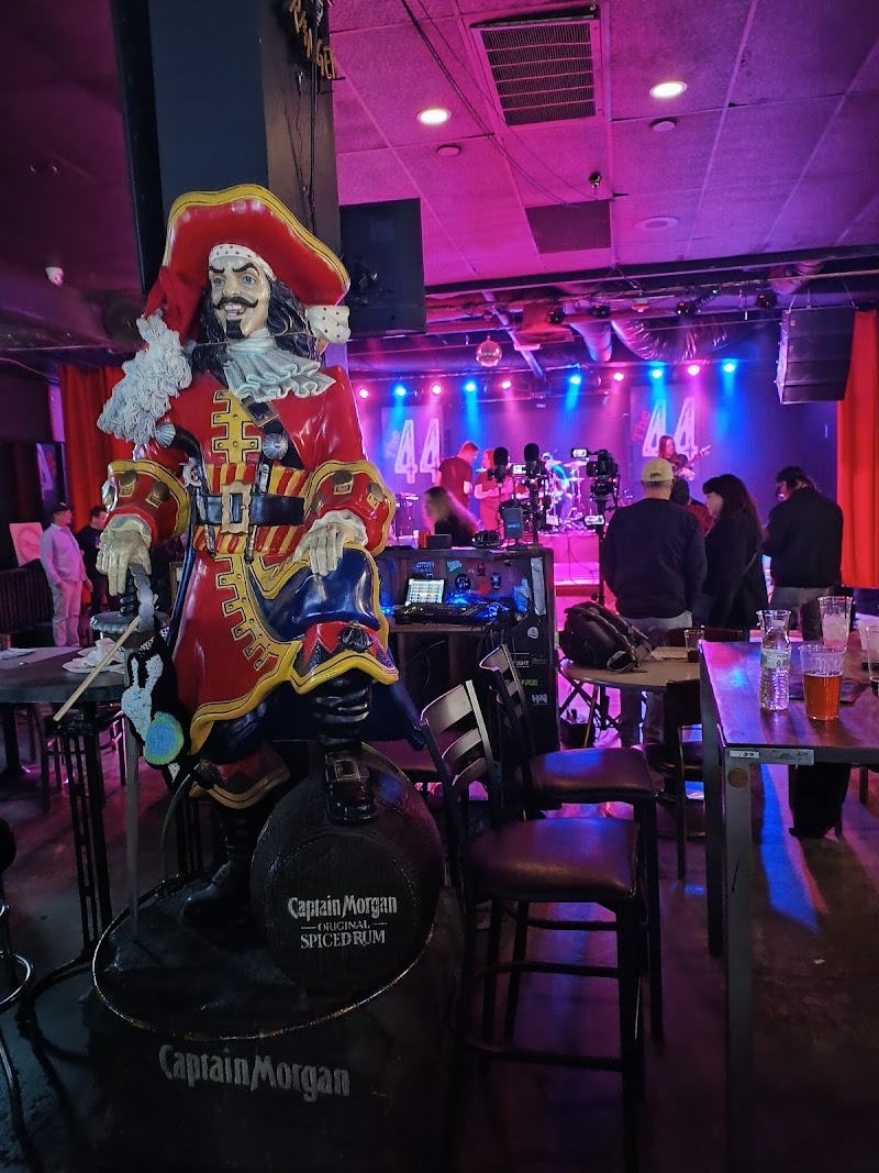 44 Sports Grill & Nightlife photo 10