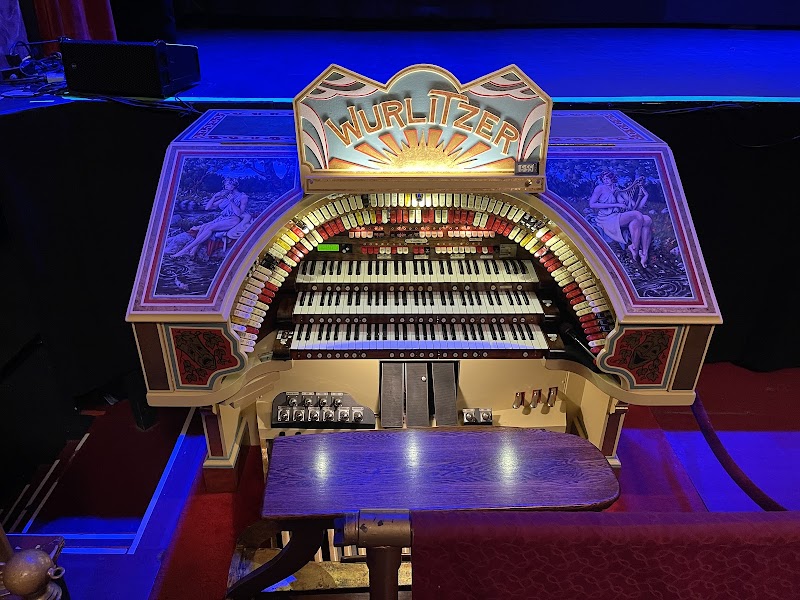 Riviera Theatre photo 9