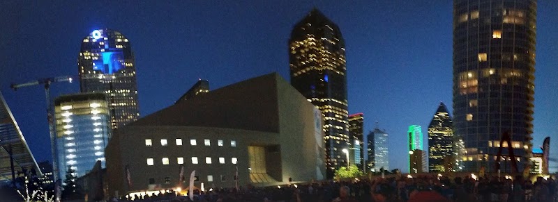 Strauss Square photo 9