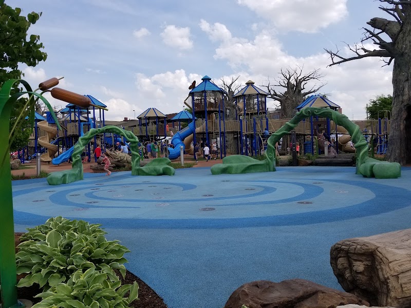 RiverPark Center photo 6