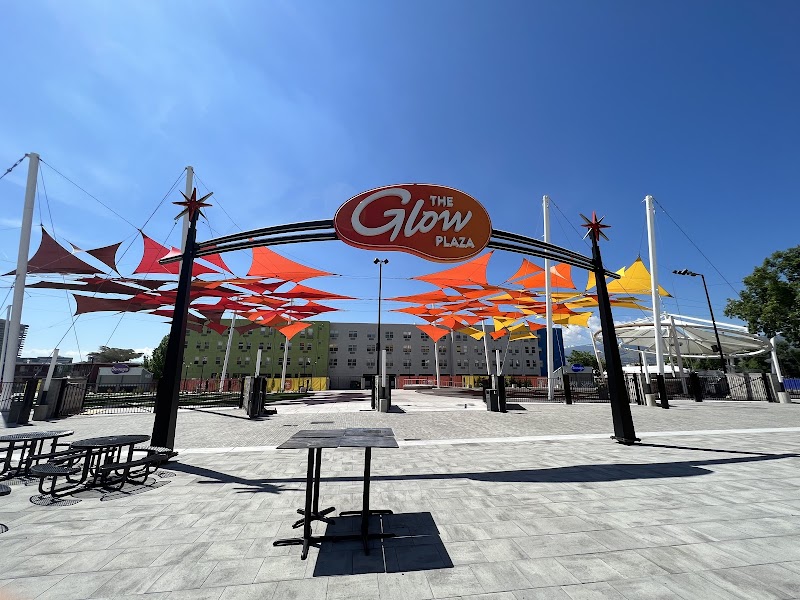 J Resort's Glow Plaza photo 4