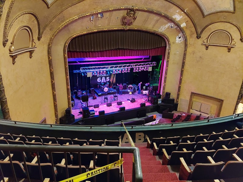 Lincoln Square Theater photo 7