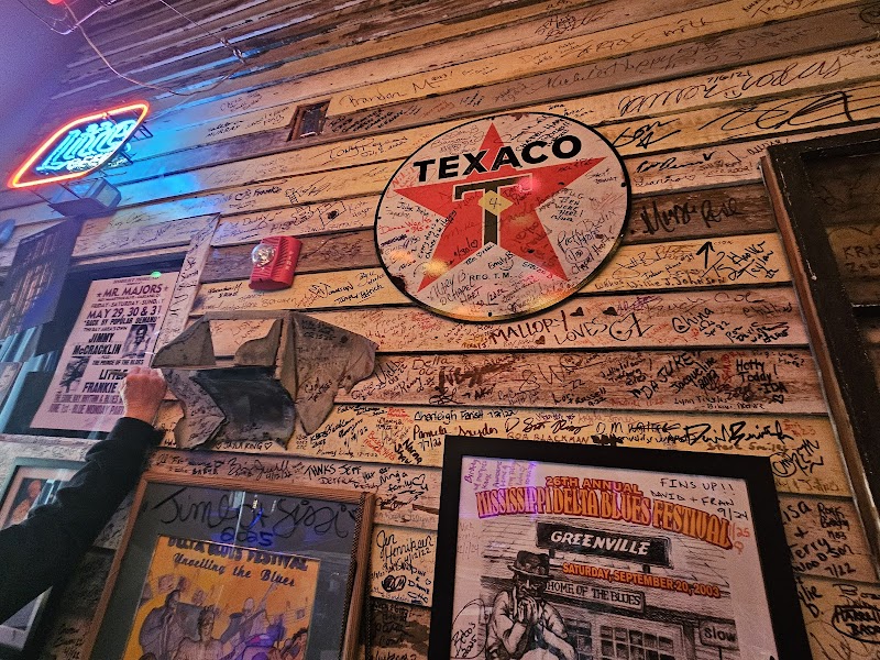 Ground Zero Blues Club photo 10