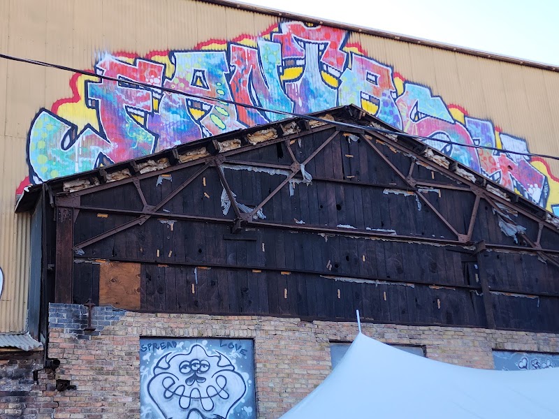 Granary Live photo 2