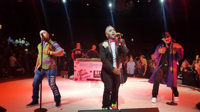 Flagstar at Westbury Music Fair photo 8