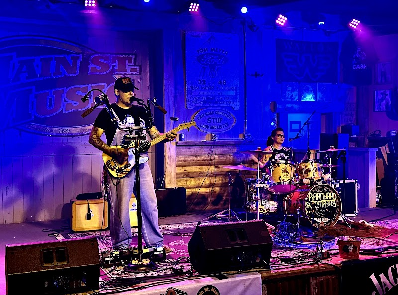 Main Street Music photo 5
