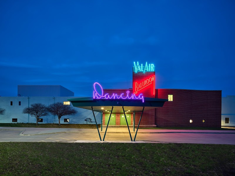 Val Air Ballroom photo 1