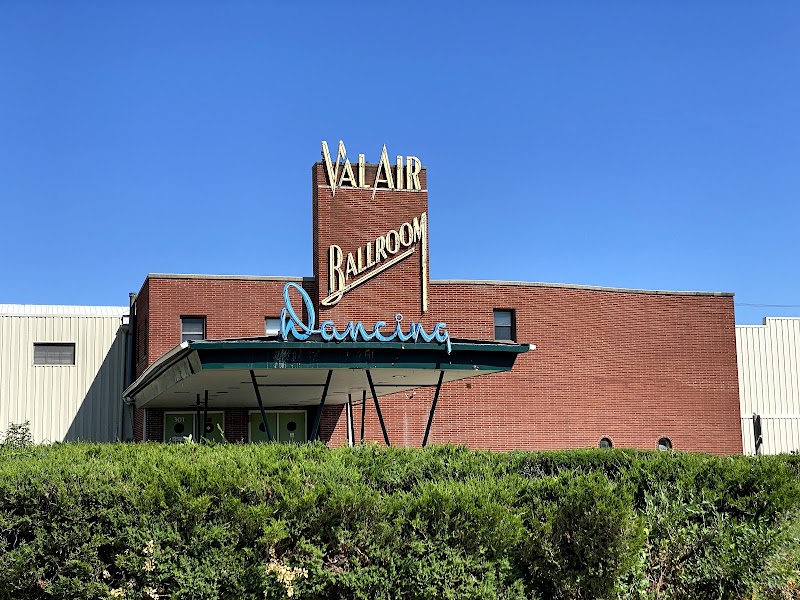 Val Air Ballroom photo 3