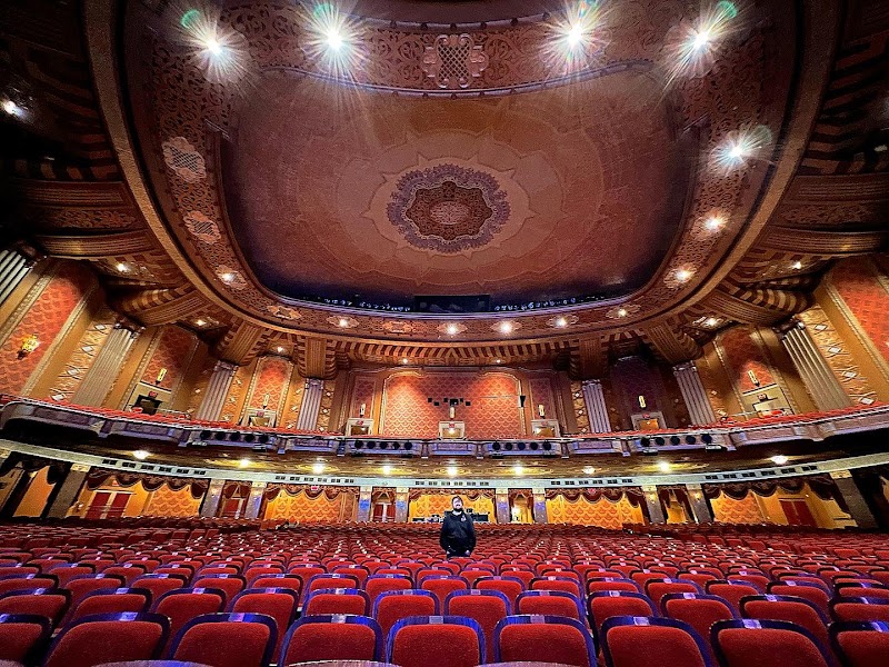 Warner Theatre photo 2
