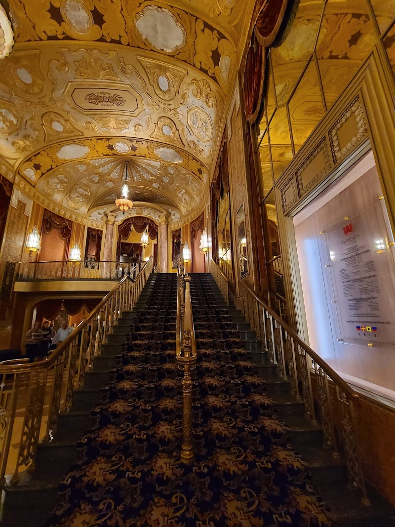 Warner Theatre photo 6