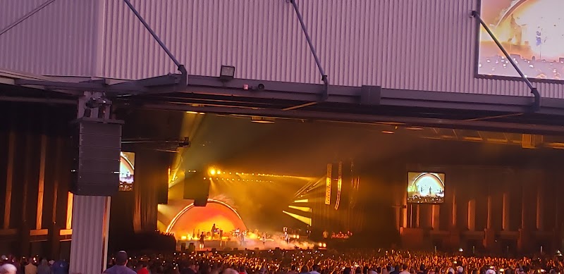 Cascades Amphitheater photo 2
