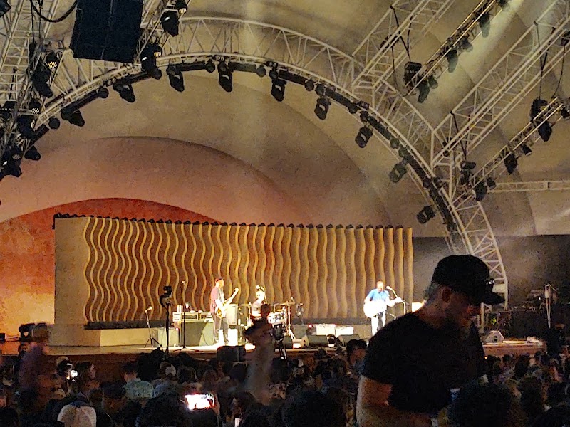 Tom Moffatt Waikiki Shell photo 8