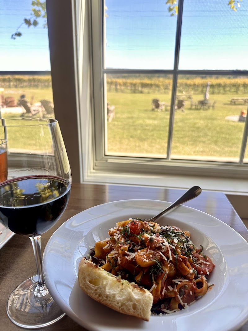 LedgeStone Vineyards photo 8