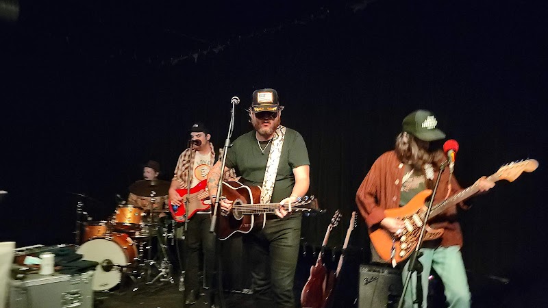 Growlers photo 4