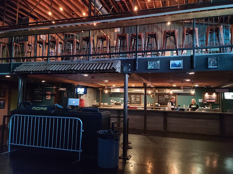 Amos' Southend photo 3