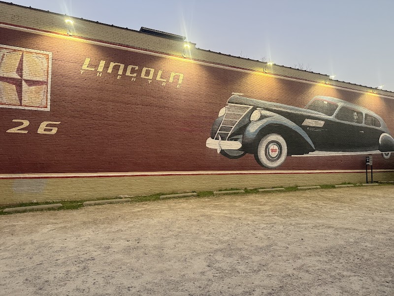 Lincoln Theatre photo 3