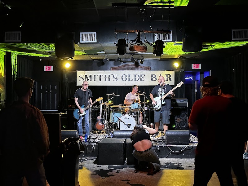 Smith's Olde Bar photo 4