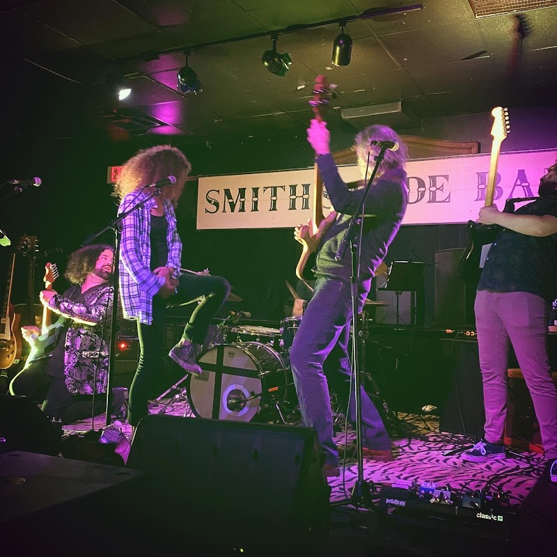 Smith's Olde Bar photo 9