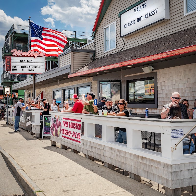 Wally's Pub photo 1