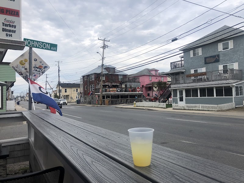 Wally's Pub photo 6