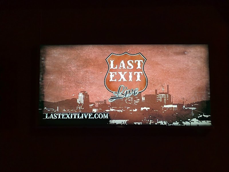 Last Exit Live photo 3
