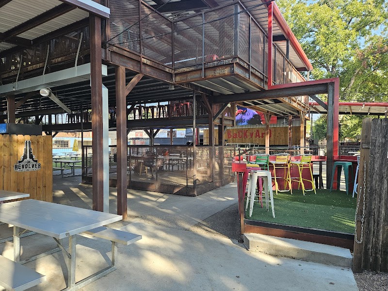 The Backyard Bar Stage and Grill photo 4