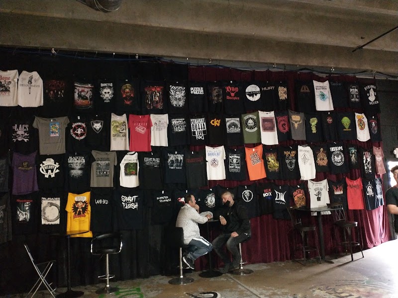 Sunshine Studios Live photo 3