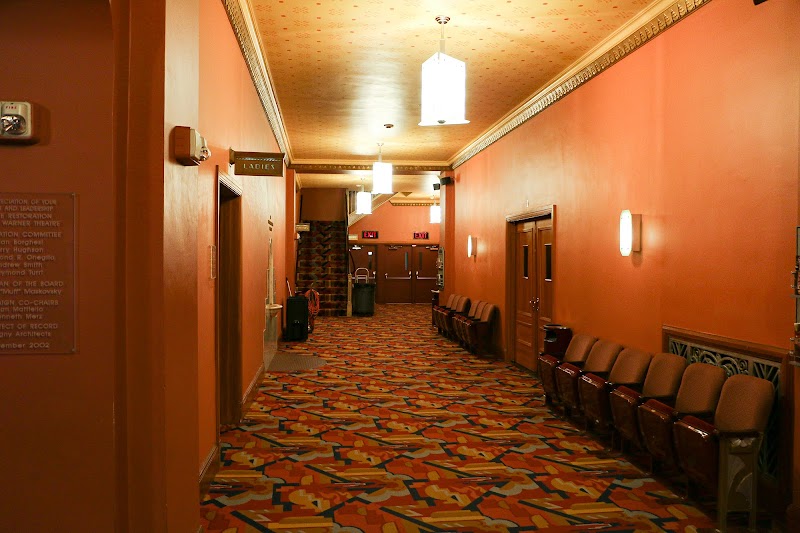 Warner Theatre photo 5
