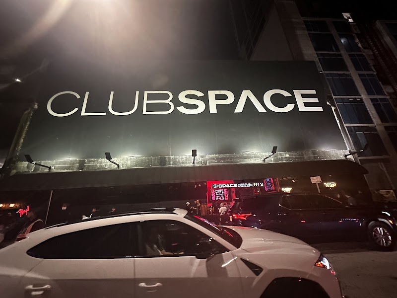 Club Space photo 2