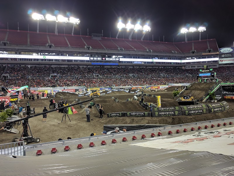 Raymond James Stadium photo 9